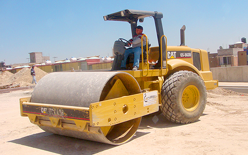 Vibrocompactador Caterpillar 563D